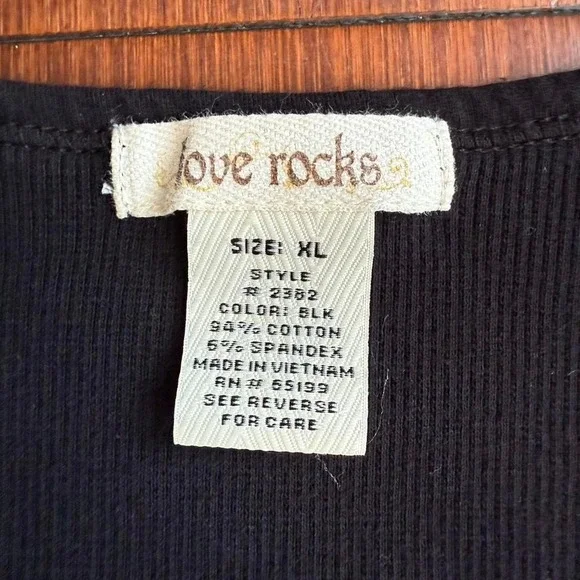 Black Long Sleeve‎ Henley Top w/ Beaded Neckline - Picture 4 of 6